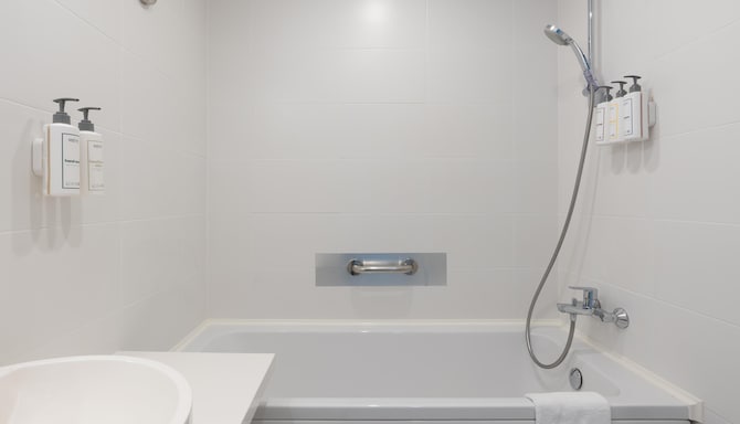 Park Inn by Radisson Meriton Conference & Spa Hotel Tallinn - Huoneen kylpyamme