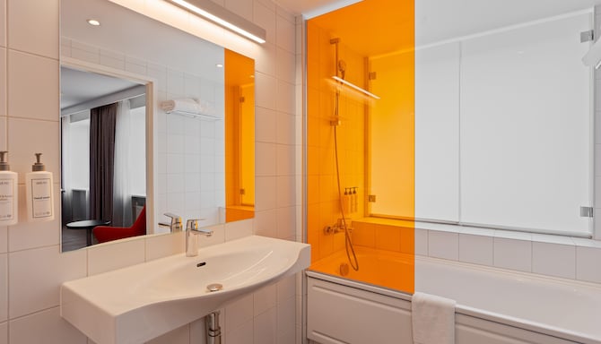 Park Inn by Radisson Meriton Conference & Spa Hotel Tallinn - Huoneen kylpyamme