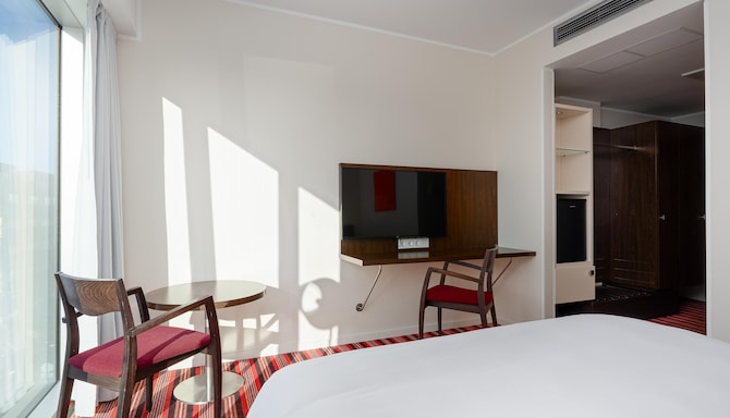 Park Inn by Radisson Meriton Conference & Spa Hotel Tallinn - Hotellihuone