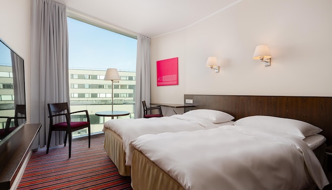 Park Inn by Radisson Meriton Conference & Spa Hotel Tallinn - Hotellihuone