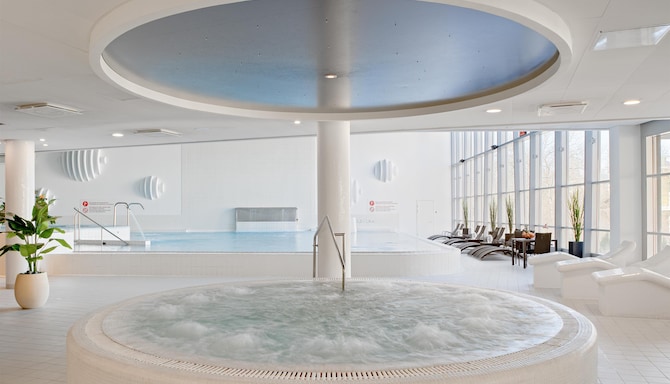 Park Inn by Radisson Meriton Conference and Spa Hotel Tallinn - Water center whirlpool