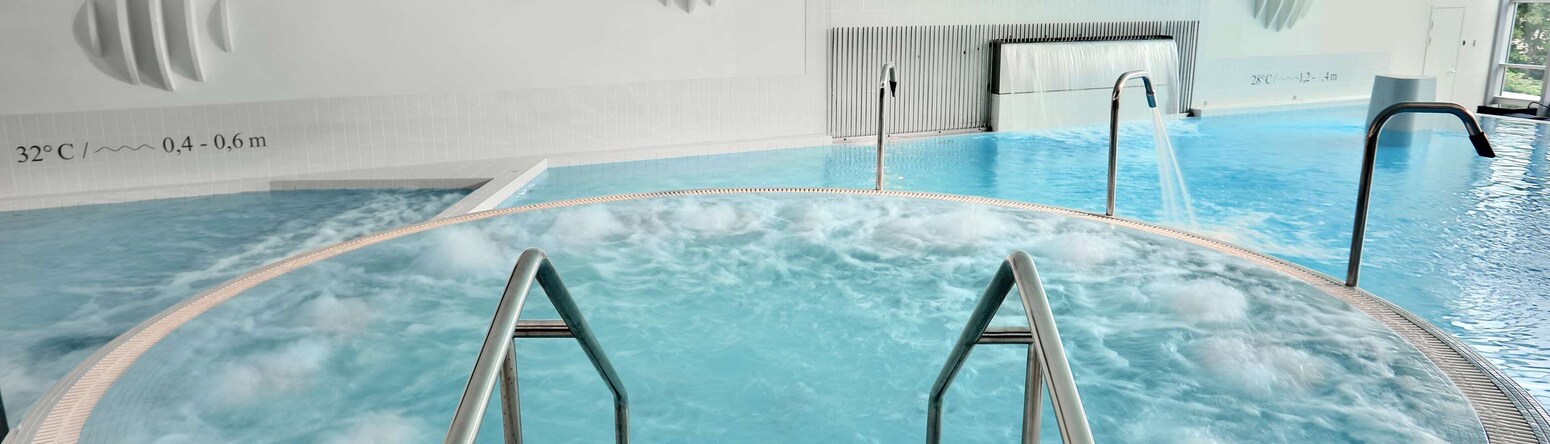 Park Inn by Radisson Meriton Conference and Spa Hotel Tallinn (Estonia) - Aqua center whirlpool