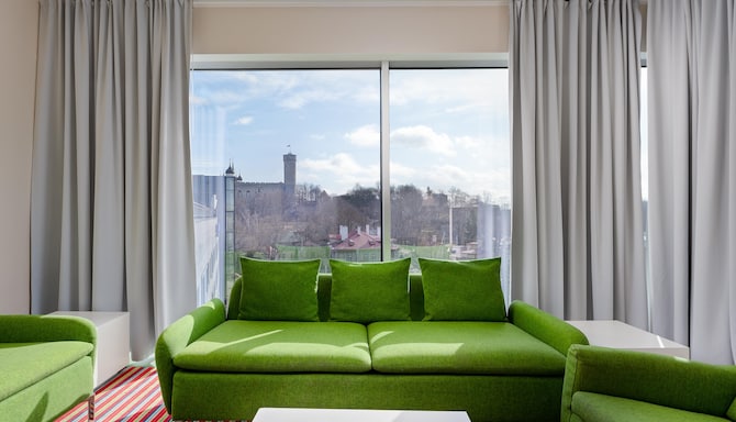 Park Inn by Radisson Meriton Conference & Spa Hotel Tallinn - Sviitti