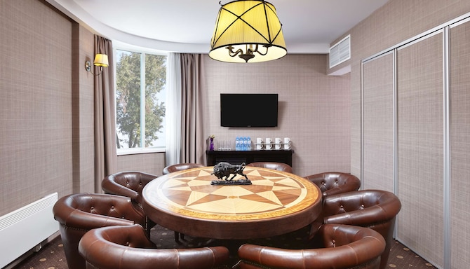 VIP Negotiation Room