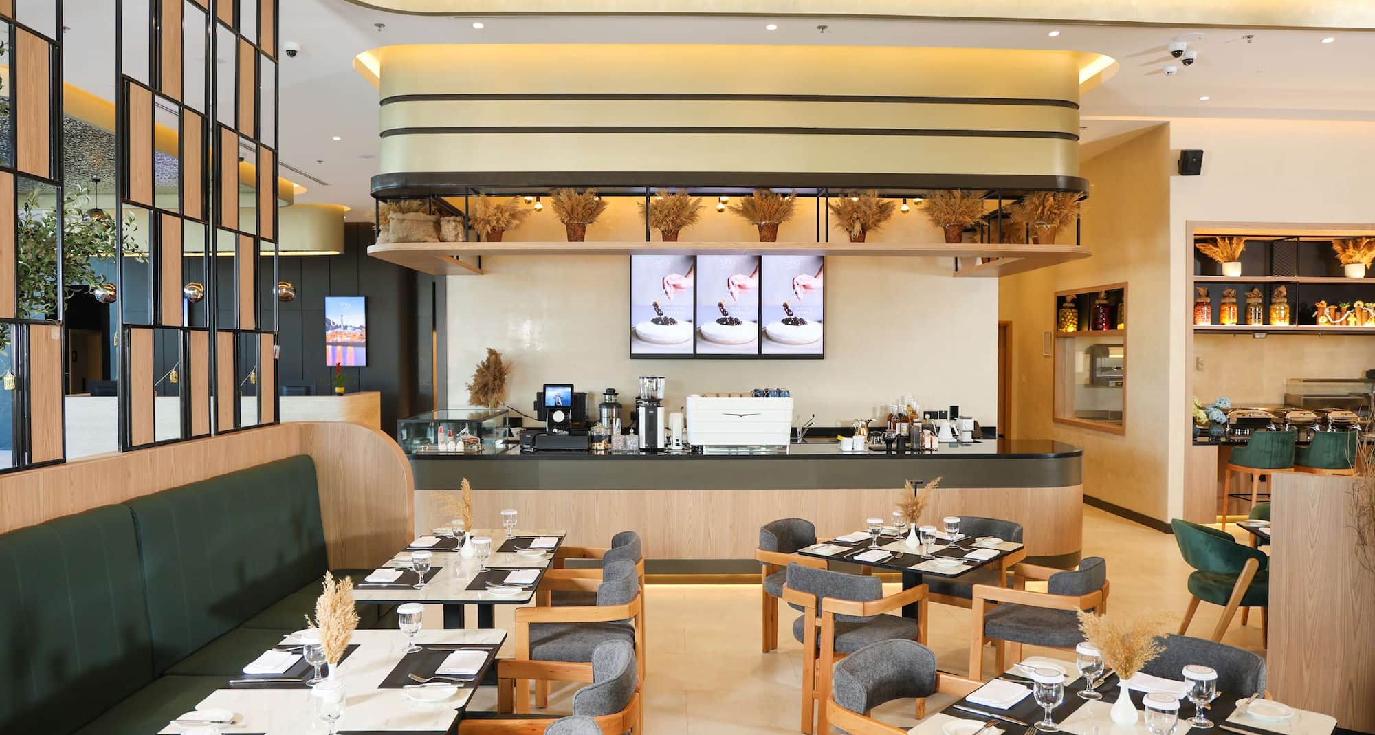Park Inn by Radisson Muscat - Cafe Morning