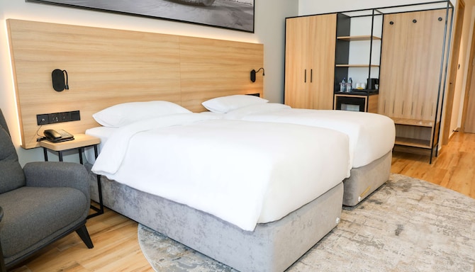 Park Inn by Radisson Muscat - غرفة ضيوف