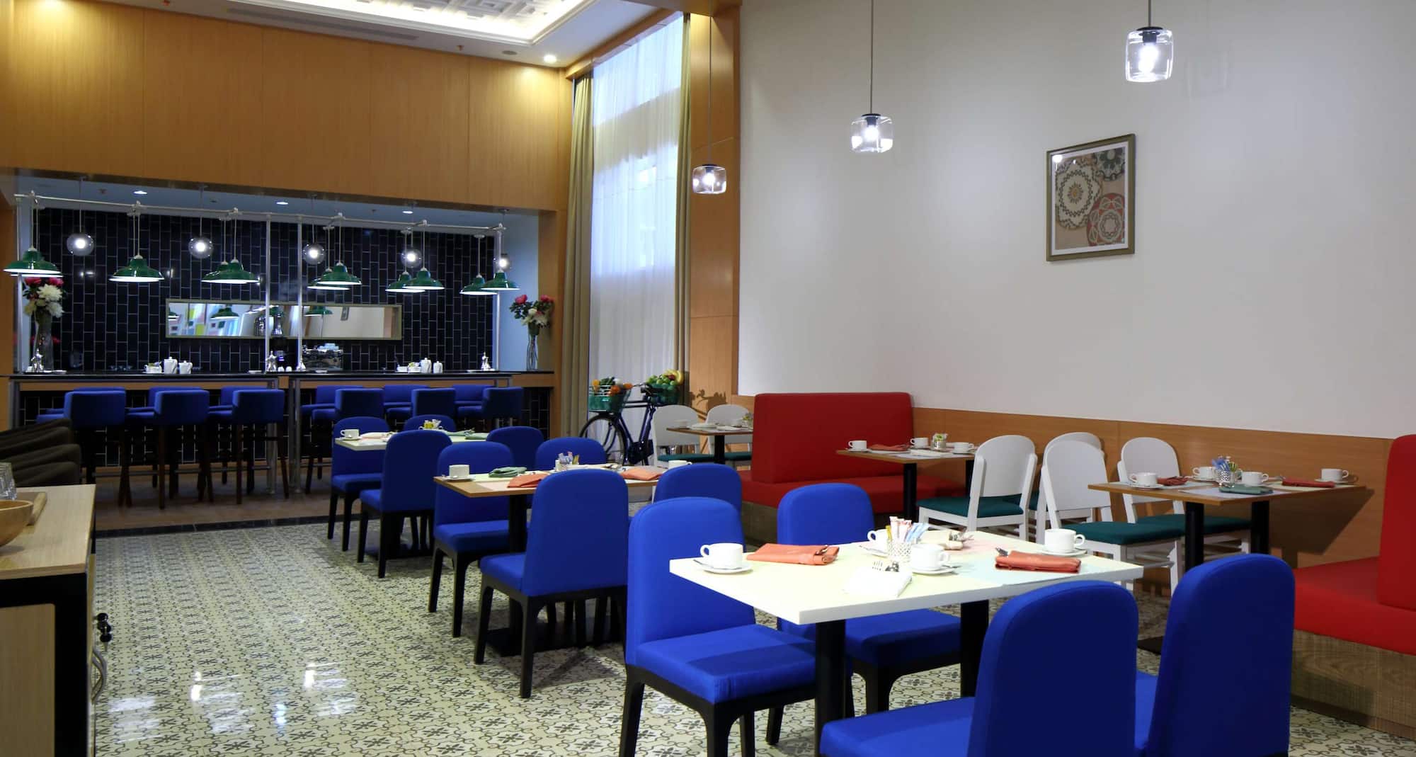 فندق بارك إن باي راديسون، نجران - مطعم Live-Inn