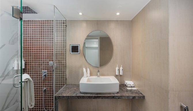 Park Inn by Radisson Navi Mumbai - Standard Bathroom