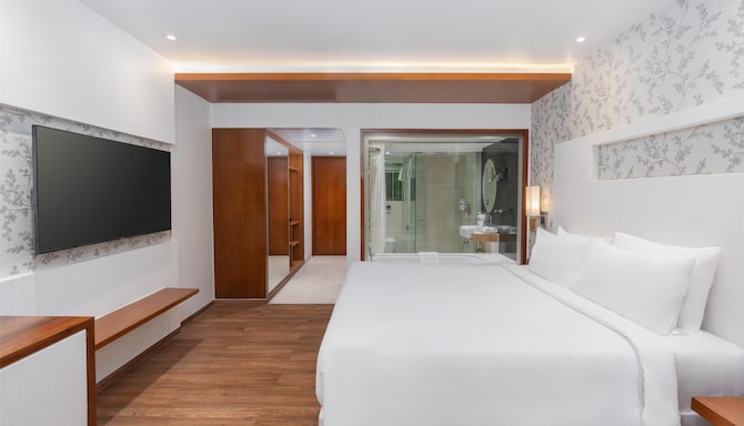 Park Inn by Radisson Navi Mumbai - Superior Bedroom