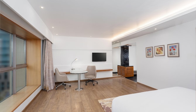 Park Inn by Radisson Navi Mumbai - Deluxe bedroom