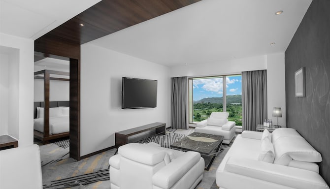 Park Inn by Radisson Navi Mumbai - Suite Living Room