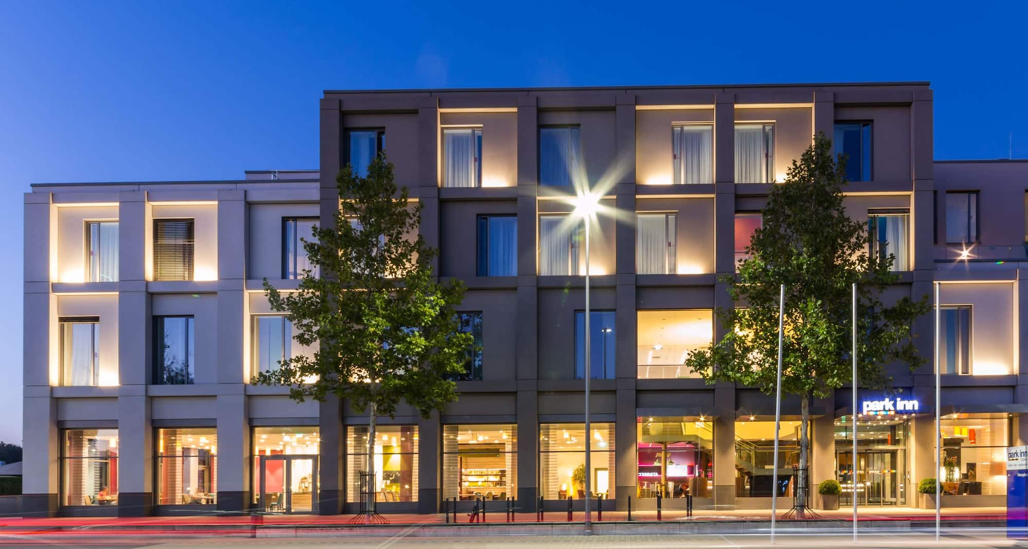 Park Inn by Radisson Neumarkt - Außenbereich