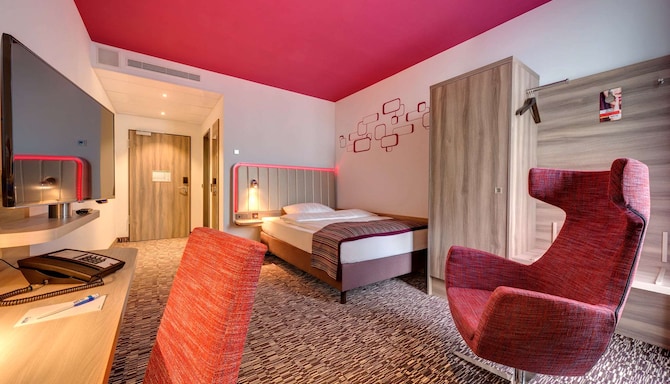 Park Inn by Radisson Neumarkt - Gästezimmer