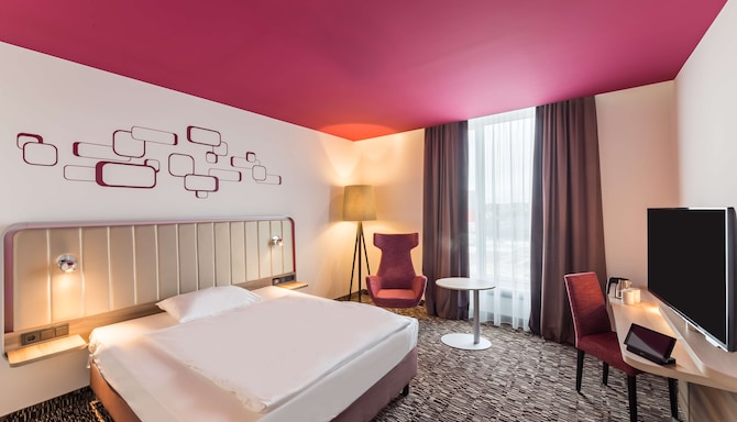 Park Inn by Radisson Neumarkt - Standard Room