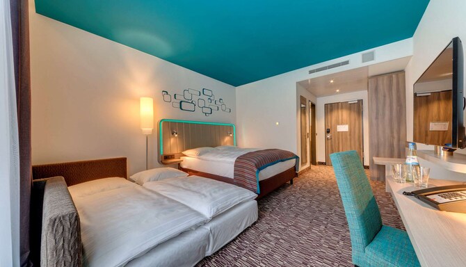 Park Inn by Radisson Neumarkt - Family Room
