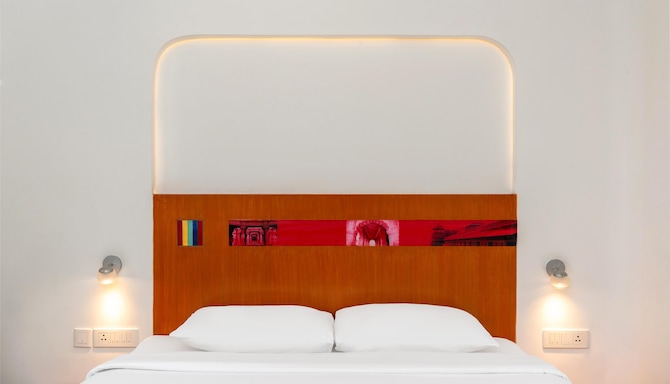 Park Inn by Radisson New Delhi IP Extension - Deluxe Bed - King