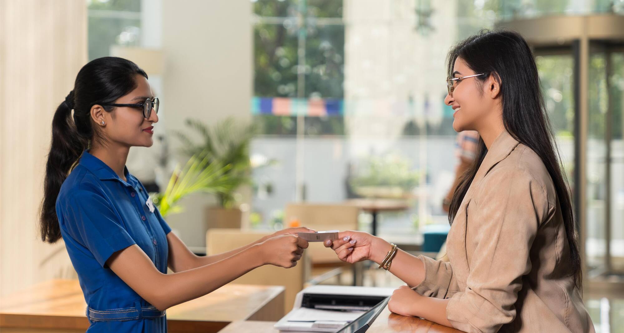 Park Inn by Radisson New Delhi IP Extension - Welcome Guest at Reception