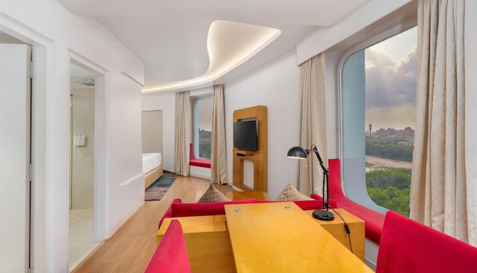 Park Inn by Radisson New Delhi IP Extension - Junior Suite Connection