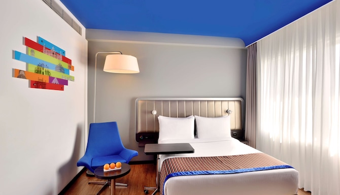Park Inn by Radisson New Delhi Lajpat Nagar - Superior Room