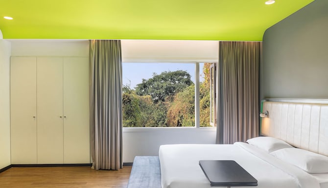 Park Inn by Radisson New Delhi Lajpat Nagar - Business Class Room