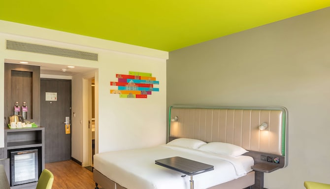 Park Inn by Radisson New Delhi Lajpat Nagar - Deluxe Room