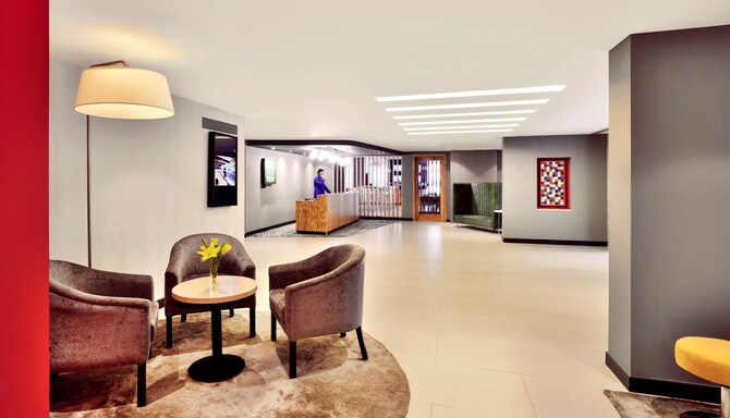 Park Inn by Radisson New Delhi Lajpat Nagar - Lobby