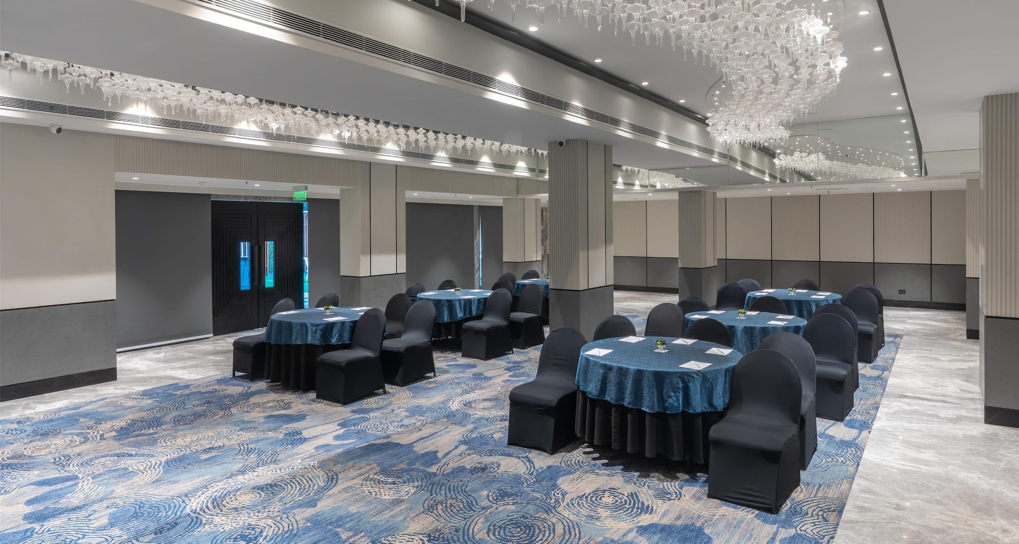 Park Inn by Radisson New Delhi Lajpat Nagar - Breeze Hall