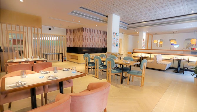 Park Inn by Radisson New Delhi Lajpat Nagar - Restaurant