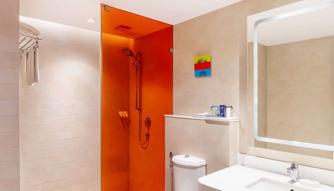 Park Inn by Radisson New Delhi Lajpat Nagar - Executive Suite Bath