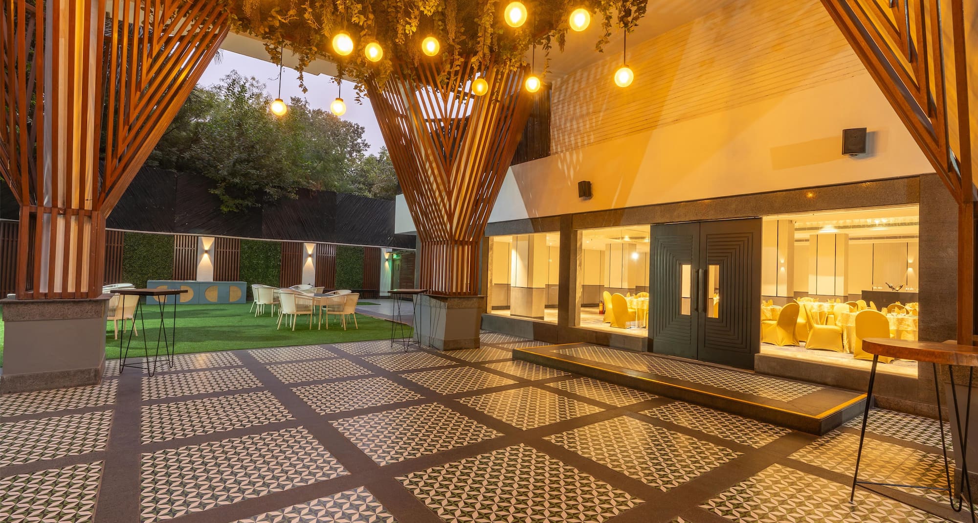 Park Inn by Radisson New Delhi Lajpat Nagar - Breeze Hall