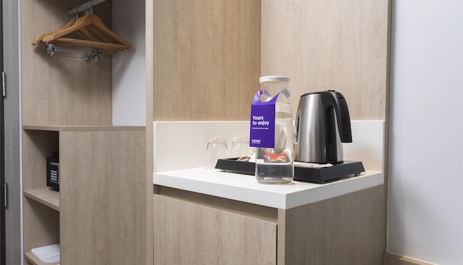 Park Inn by Radisson North EDSA - Superior Room Amenity