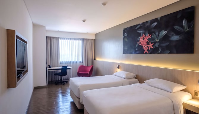 Park Inn by Radisson North EDSA - Deluxe Room Twin bed