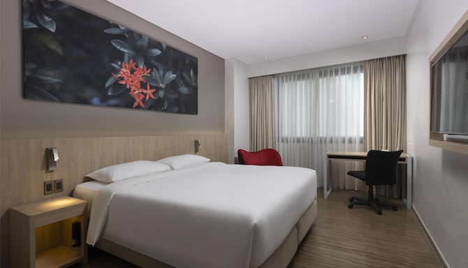 Park Inn by Radisson North EDSA - Superior Room King bed