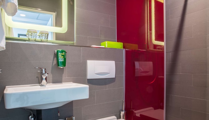 Park Inn by Radisson Nürnberg - Badezimmer eines Gästezimmers