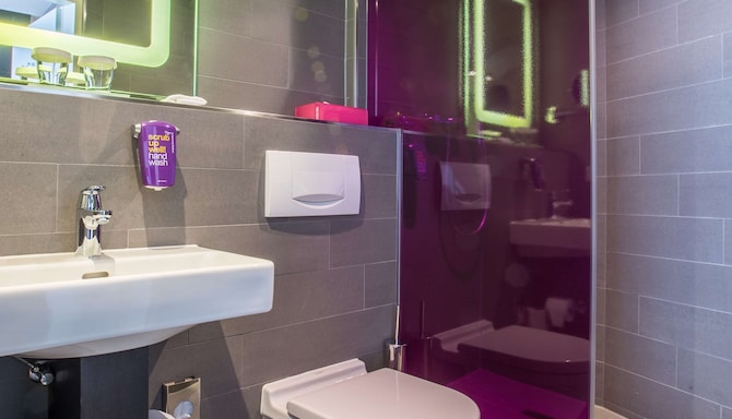 Park Inn by Radisson Nürnberg - Badezimmer eines Gästezimmers