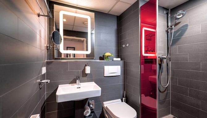 Park Inn by Radisson N�rnberg - Bathroom