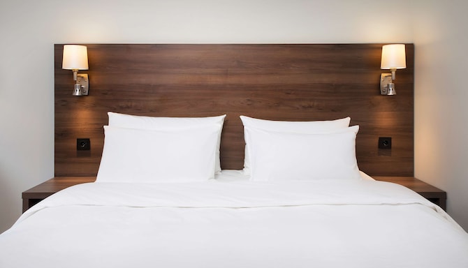 Park Inn by Radisson Oslo Airport Hotel West - Standard Room