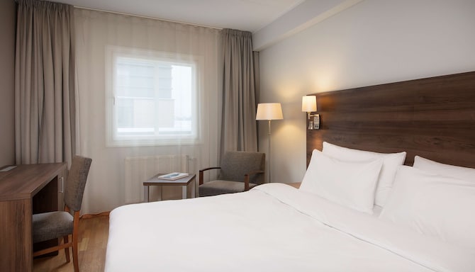 Park Inn by Radisson Oslo Airport Hotel West - Standard Room