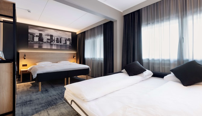 Park Inn by Radisson Oslo Airport Hotel West - Deluxe Family Room