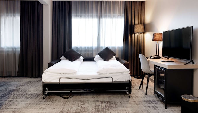 Park Inn by Radisson Oslo Airport Hotel West - Deluxe Family Room