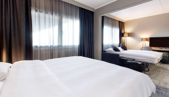 Park Inn by Radisson Oslo Airport Hotel West - Deluxe Family Room