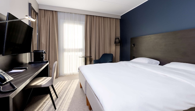 Park Inn Oslo Airport Hotel West www.radissonhotels.com