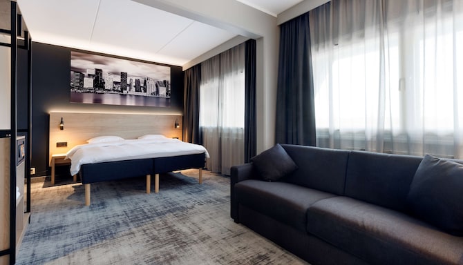 Park Inn by Radisson Oslo Airport Hotel West - Deluxe Family Room