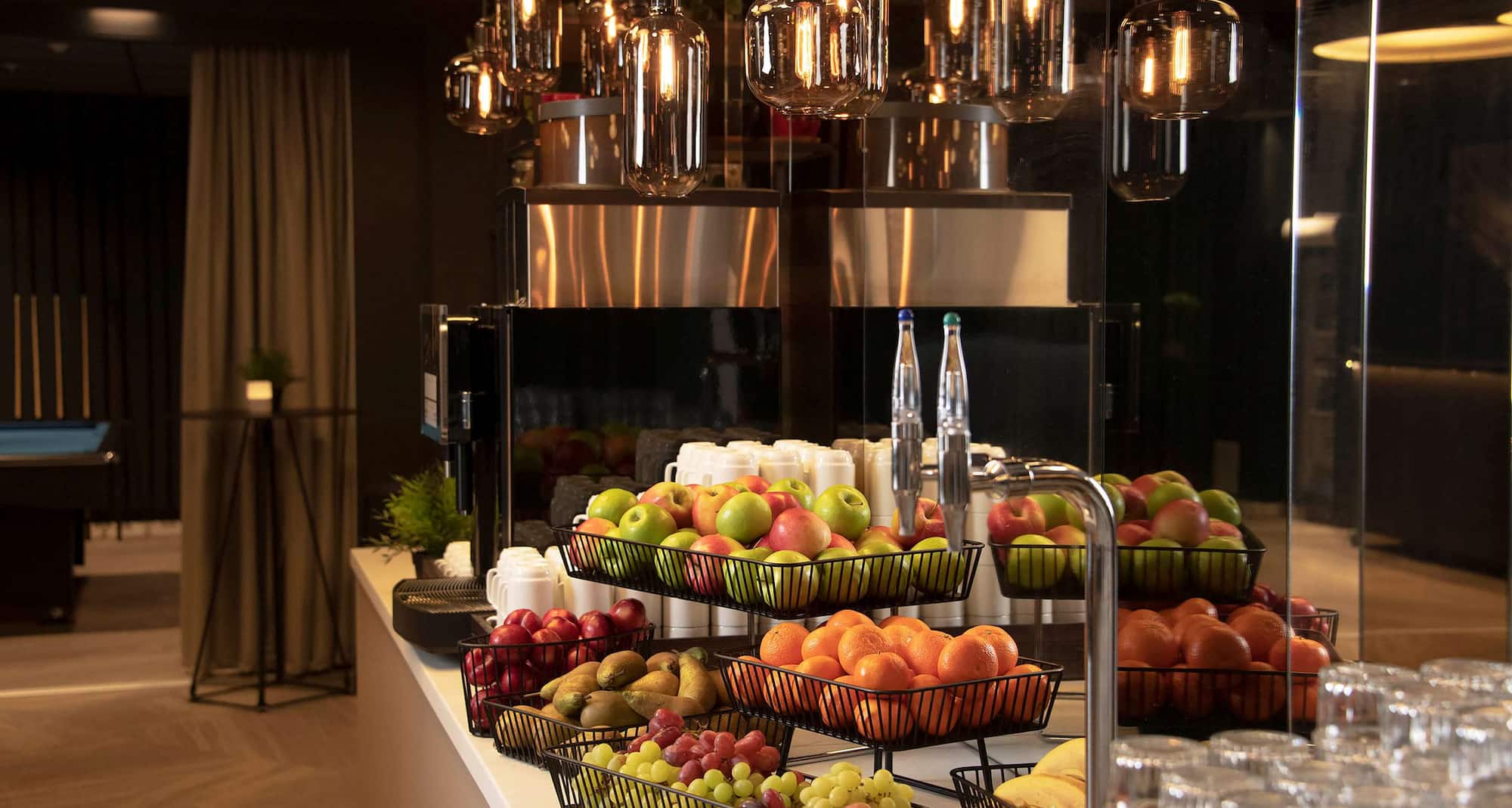 Park Inn by Radisson Oslo Airport Hotel West - Fruit break