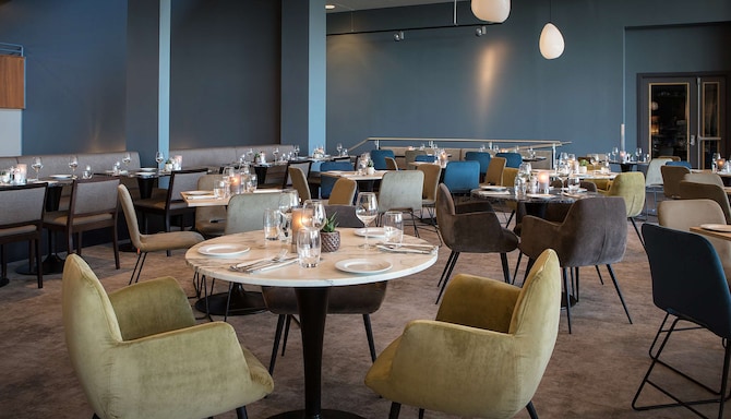 Park Inn by Radisson Oslo Airport Hotel West - Restaurant