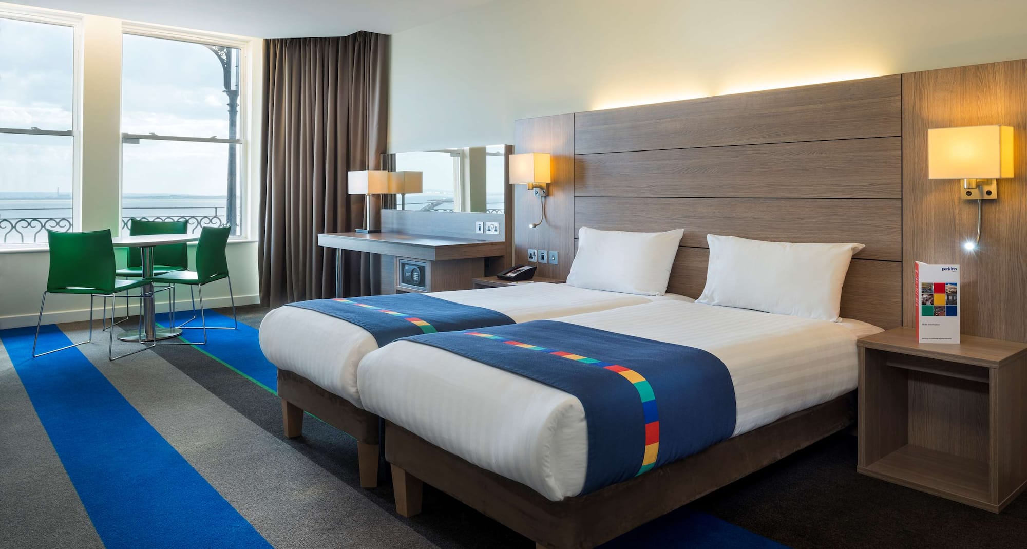 Park Inn by Radisson Palace Southend-on-Sea - Standard Room - Sea View