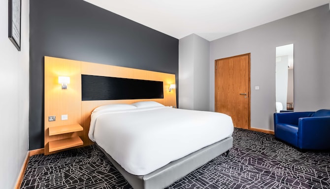 Park Inn by Radisson Peterborough - Family Room
