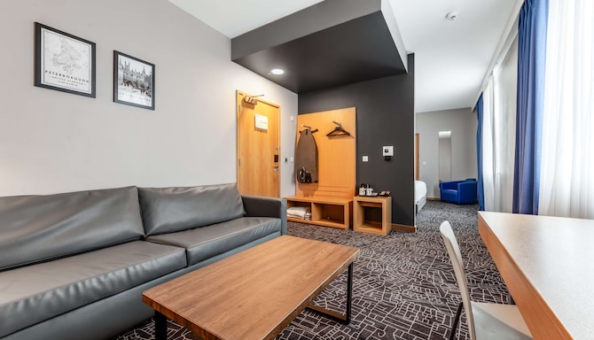 Park Inn by Radisson Peterborough - Family Room