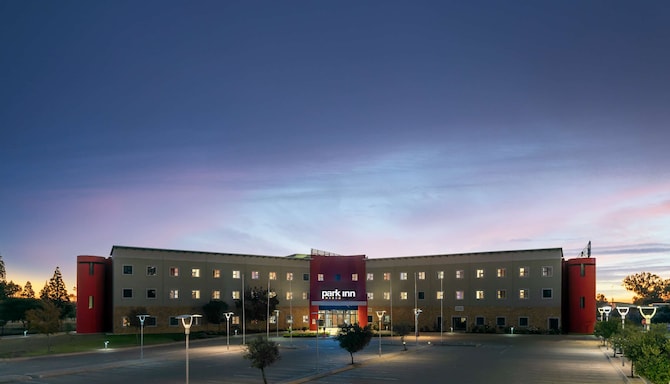 Park Inn by Radisson Polokwane - Exterior Night View