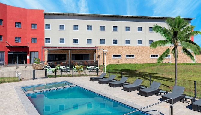 Park Inn by Radisson Polokwane - Swimming Pool